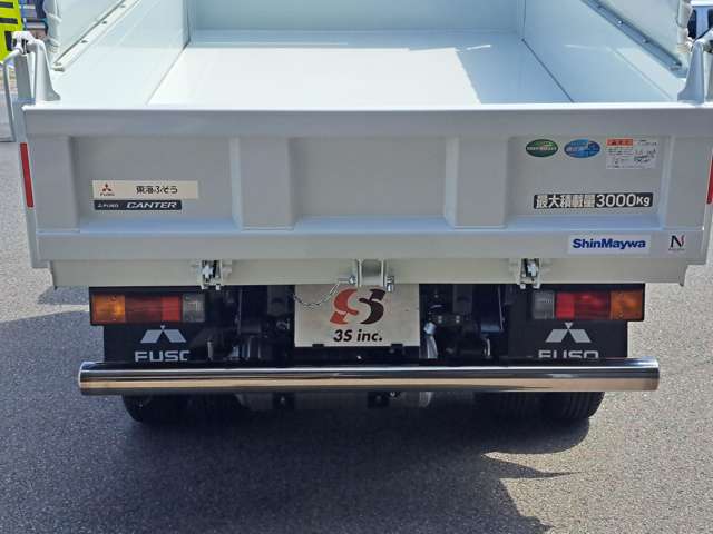Mitsubishi Fuso Canter 4