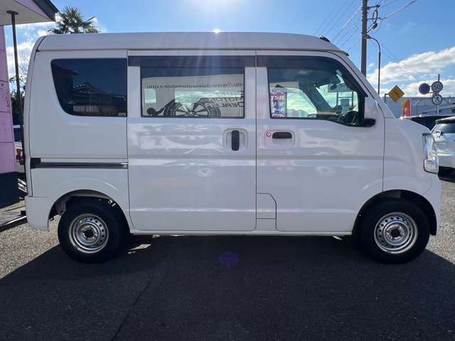 Nissan NV100 Clipper 4