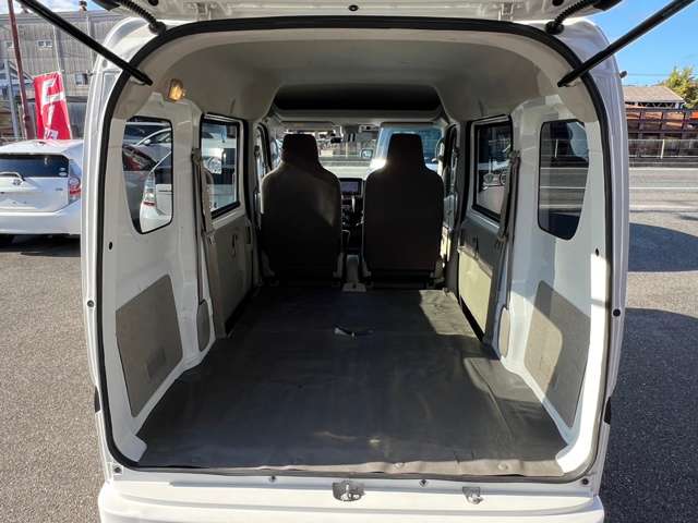 Nissan NV100 Clipper 8