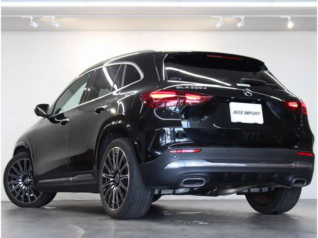 Mercedes-Benz GLA-Class 2