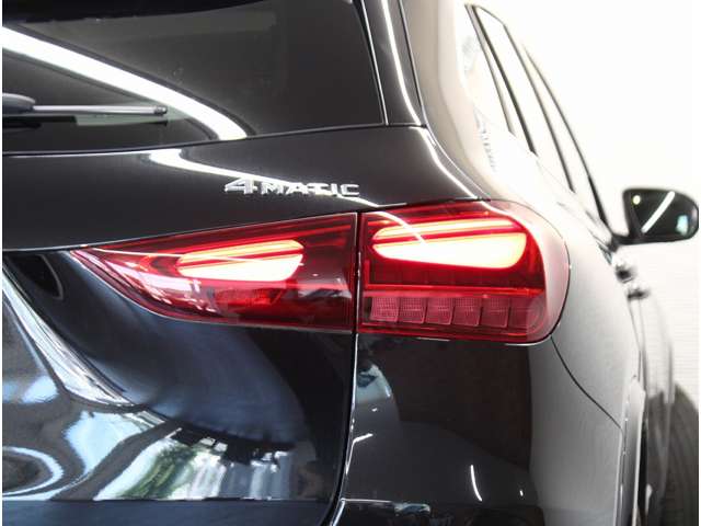 Mercedes-Benz GLA-Class 4