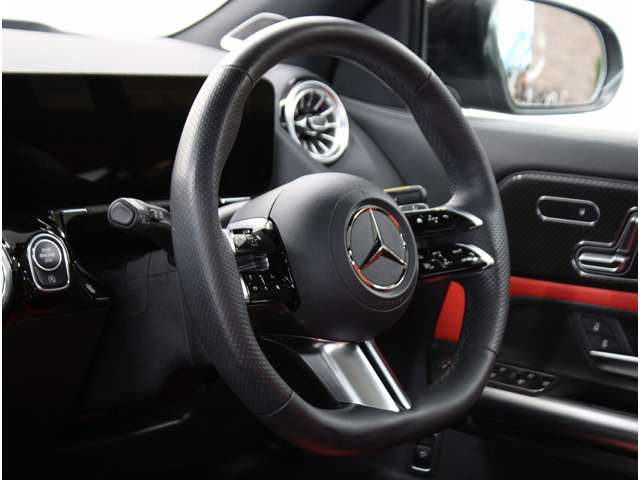 Mercedes-Benz GLA-Class 8