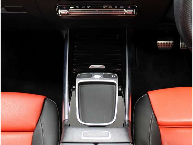 Mercedes-Benz GLA-Class 9