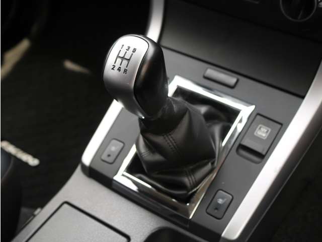 Suzuki Escudo 4
