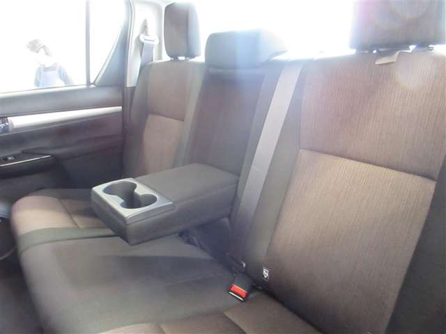Toyota Hilux 11