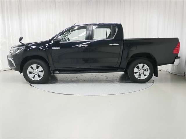 Toyota Hilux 2