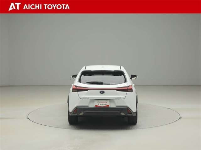 Lexus UX 5