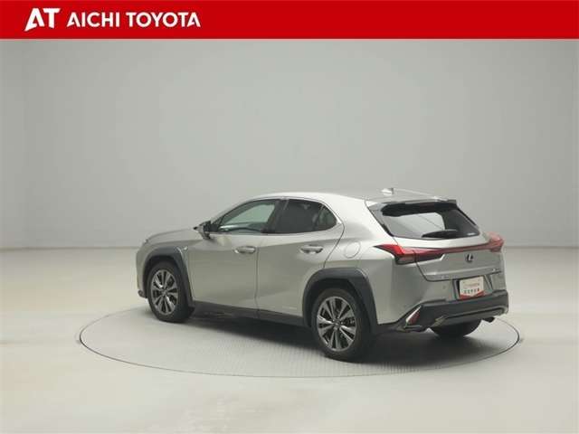 Lexus UX 4