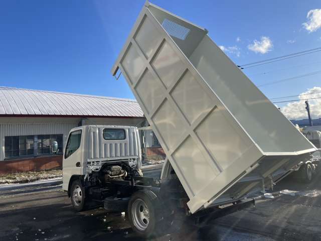 Mitsubishi Fuso Canter 6