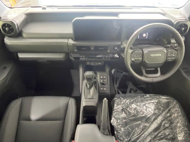 Toyota Land Cruiser FJ 2