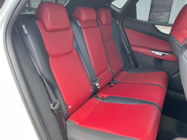 Lexus NX 11