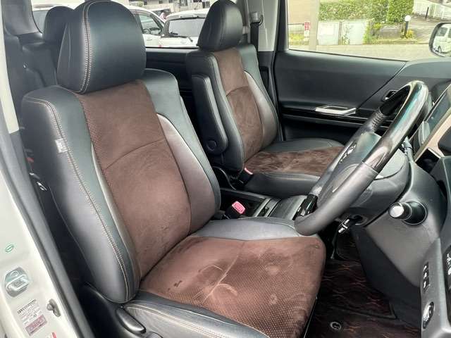 Toyota Alphard 6