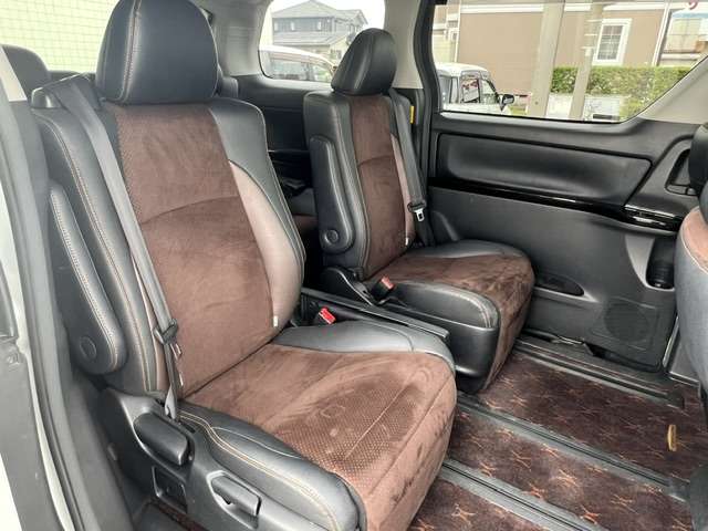 Toyota Alphard 7