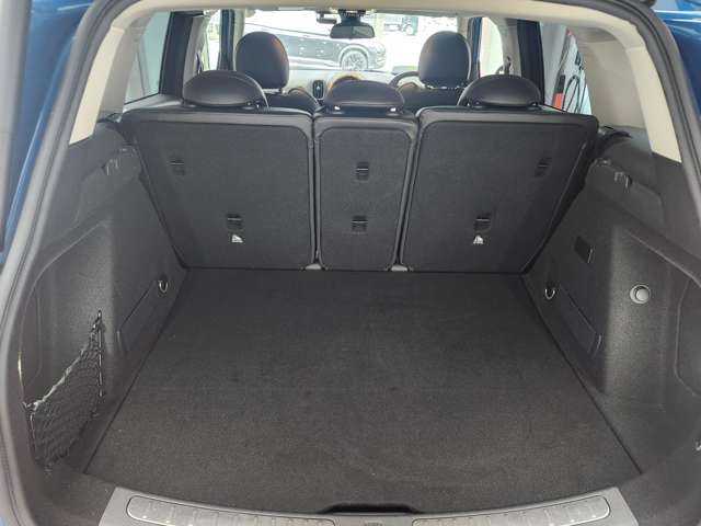 MINI Crossover 7