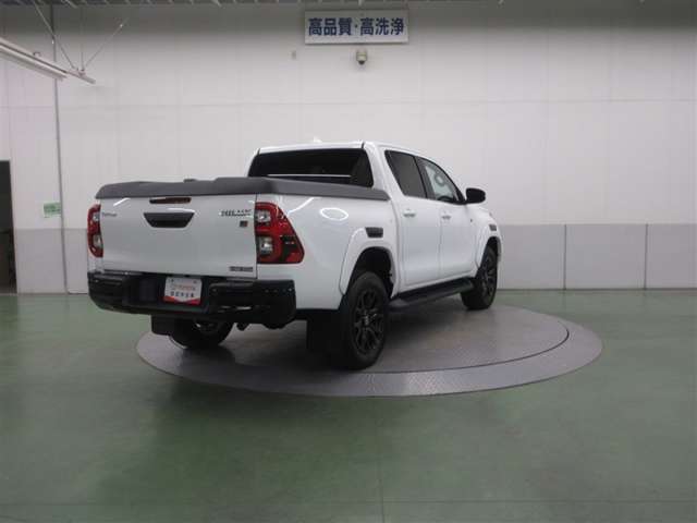 Toyota Hilux 6