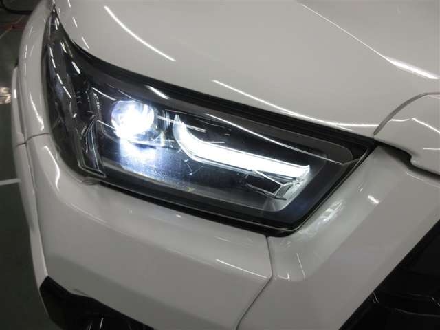 Toyota Hilux 7