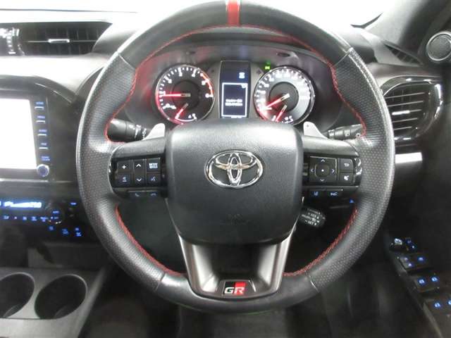 Toyota Hilux 9