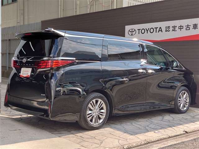 Toyota Alphard 8