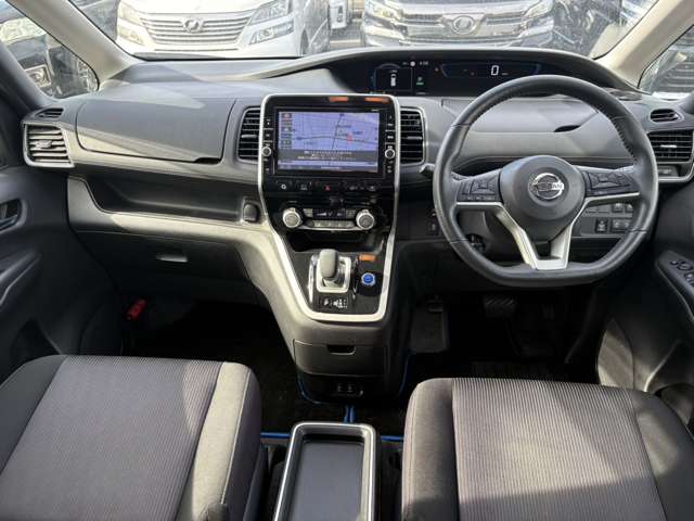 Nissan Serena 5