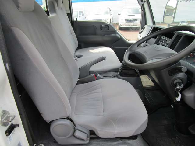 Isuzu Elf 9