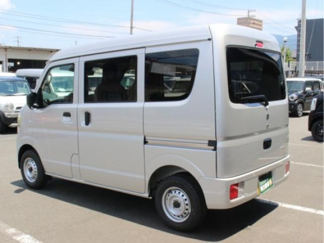 Suzuki Every 12