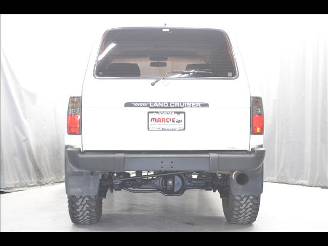 Toyota Land Cruiser 80 11