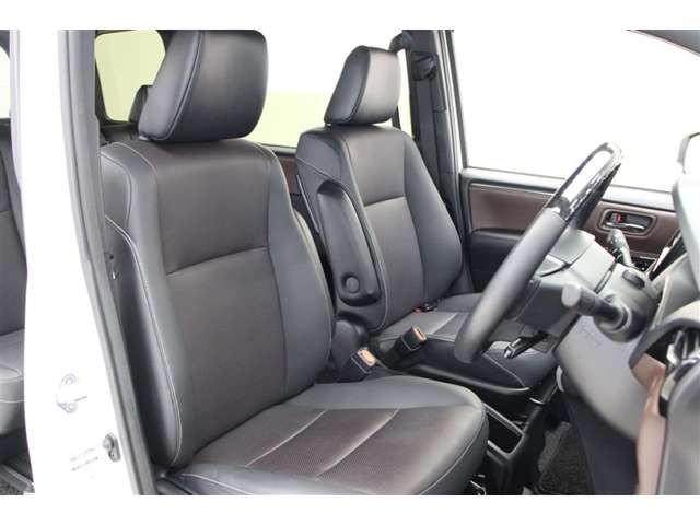 Toyota Esquire 6