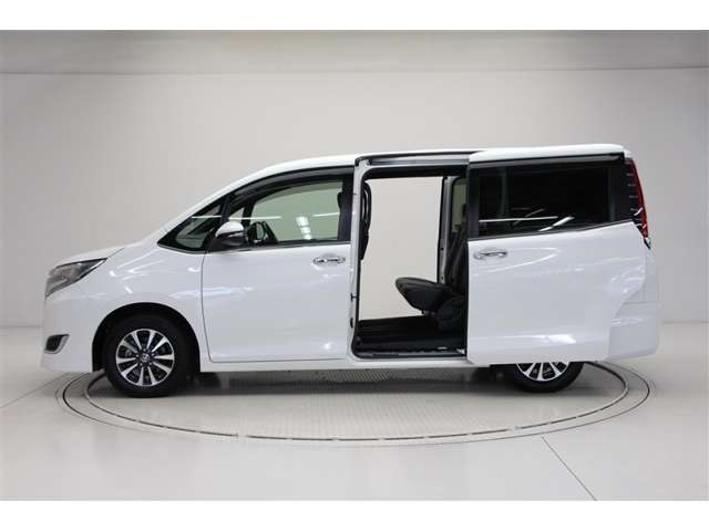 Toyota Esquire 9