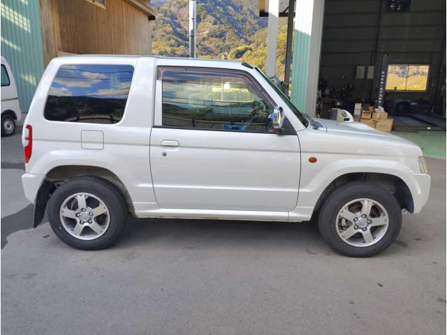Mitsubishi Pajero Mini 2