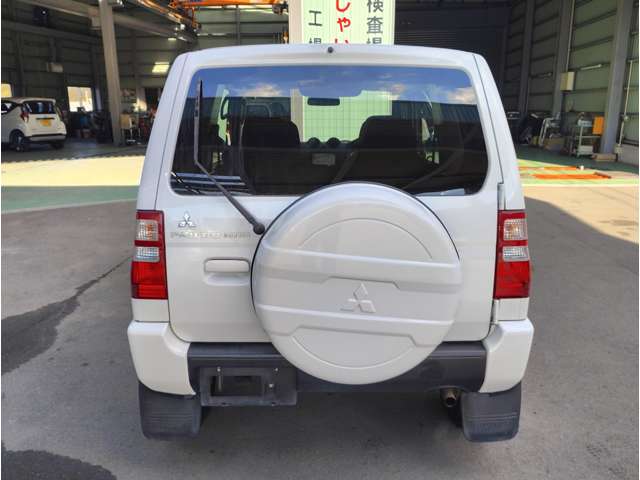Mitsubishi Pajero Mini 4