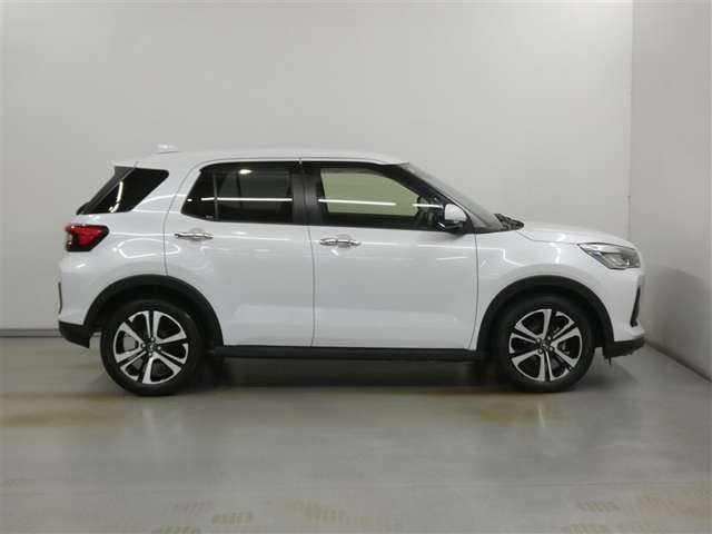 Daihatsu Rocky 4