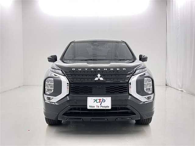 Mitsubishi Outlander 4