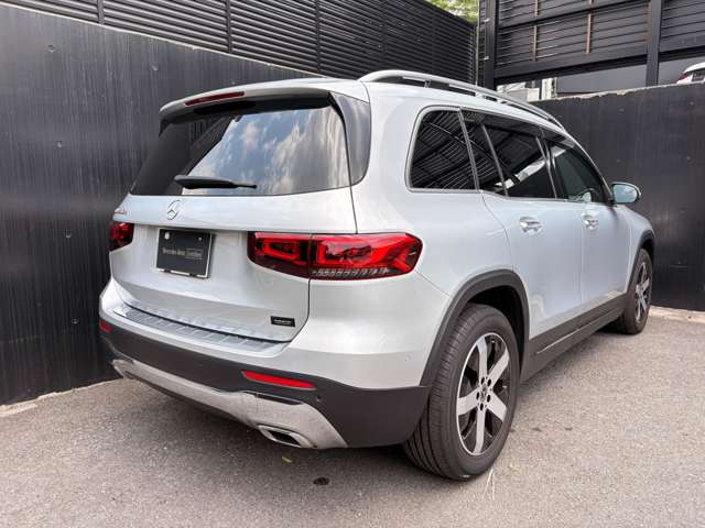 Mercedes-Benz GLB 8