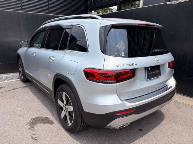 Mercedes-Benz GLB 10
