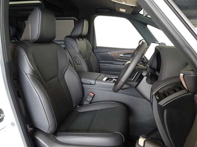 Toyota Vellfire 4