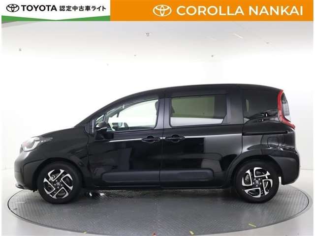 Toyota Sienta 2