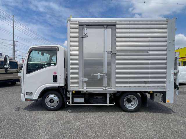 Isuzu Elf 3