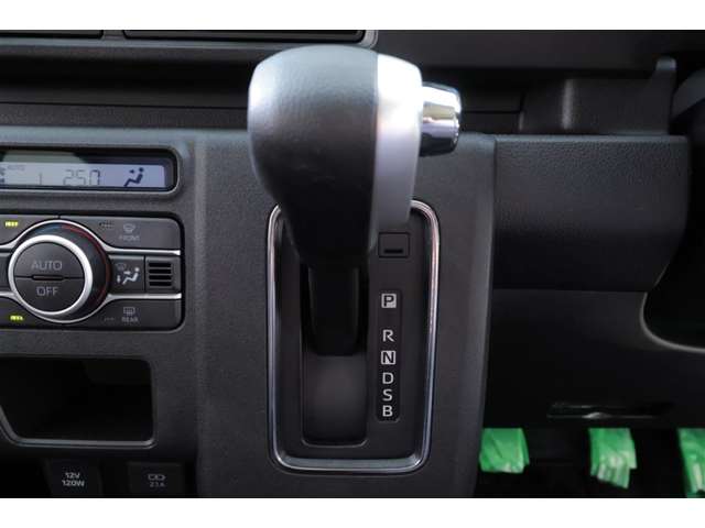 Daihatsu Atrai 8