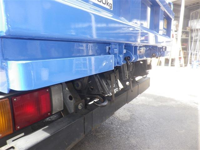 Isuzu Elf 9