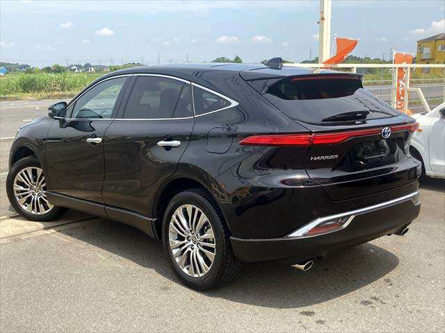 Toyota Harrier 2