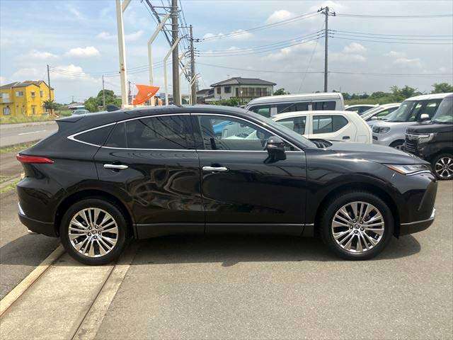 Toyota Harrier 4