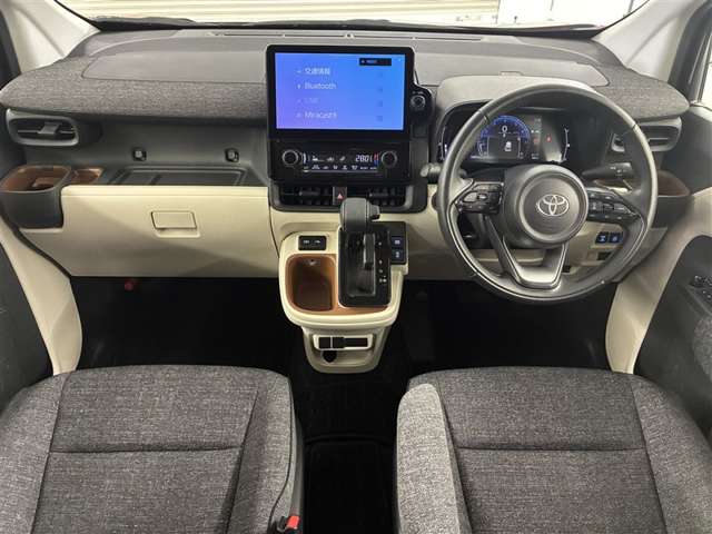 Toyota Sienta 6