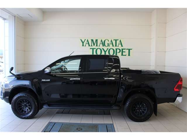 Toyota Hilux 2