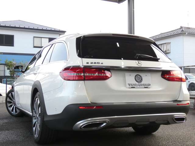 Mercedes-Benz E-Class All-Terrain 3