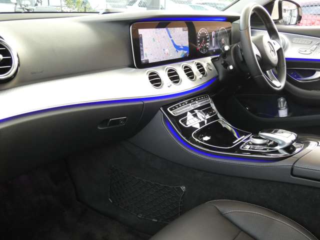 Mercedes-Benz E-Class All-Terrain 9