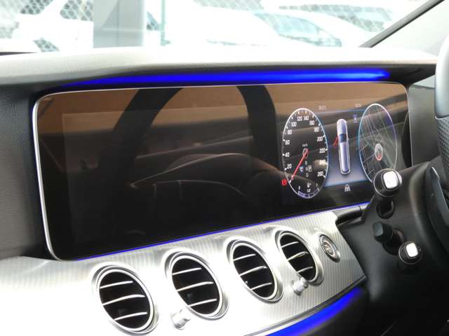 Mercedes-Benz E-Class All-Terrain 10