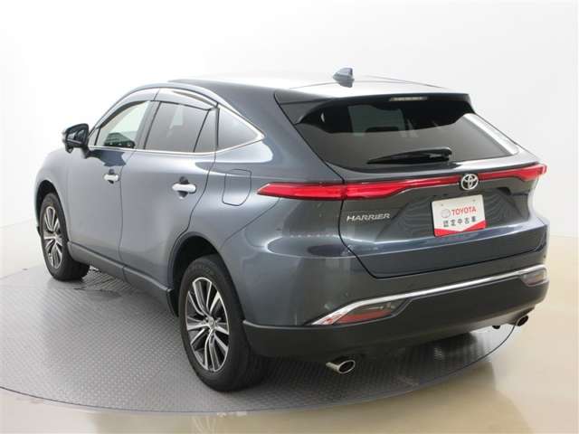 Toyota Harrier 3