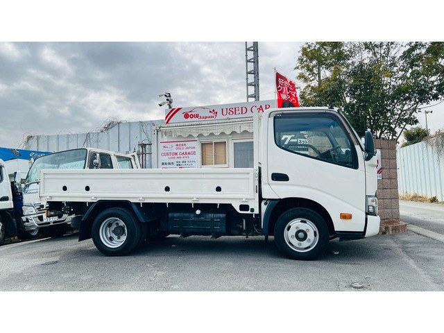Hino Dutro 3