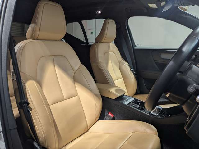 Volvo XC40 3