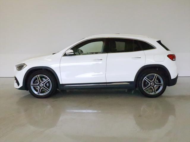 Mercedes-Benz GLA-Class 5